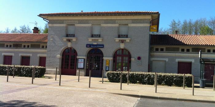 Gare de Lesparre